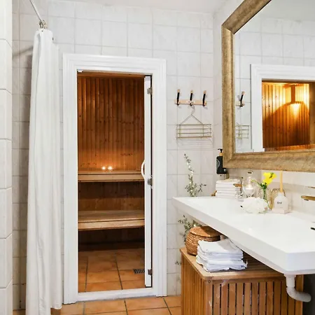 Farm stay Italian Idyll In Karrebaeksminde